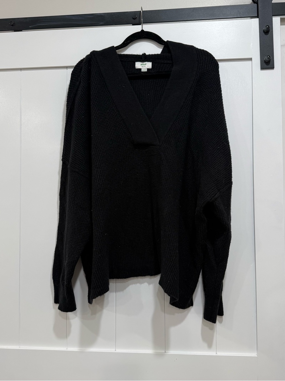 aerie Black V-Neck Chunky Knit Sweater